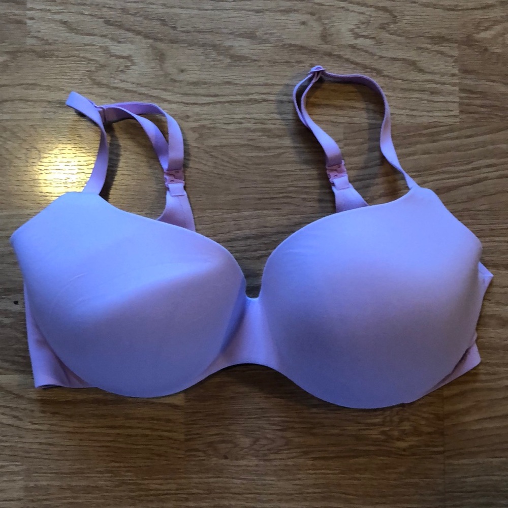 Victoria’s Secret 34DD bra